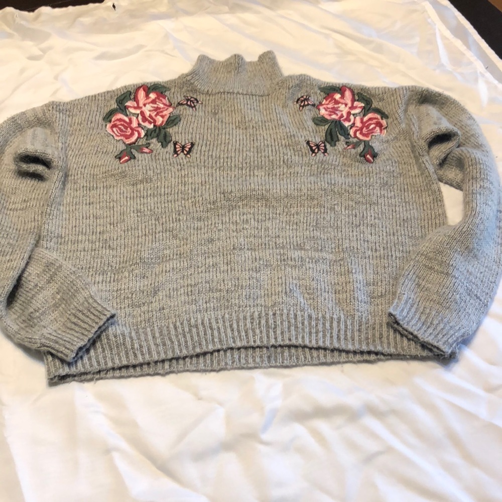 Cloud Chaser XS cropped sweater